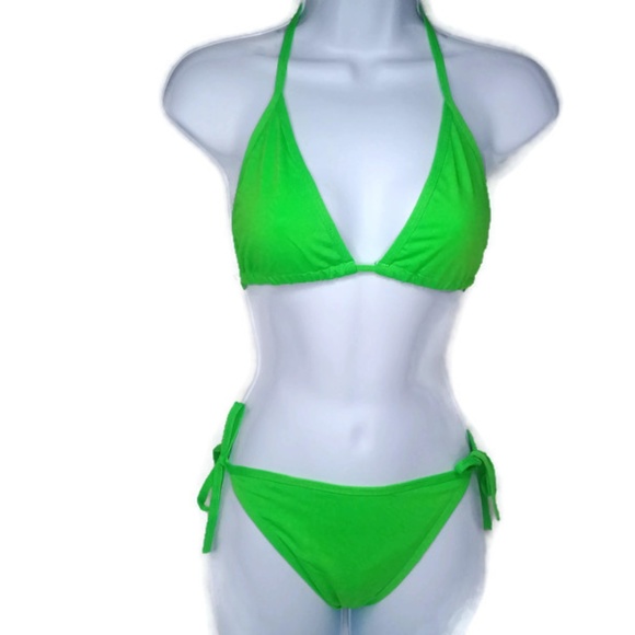 New! Green string bikini - Picture 1 of 4